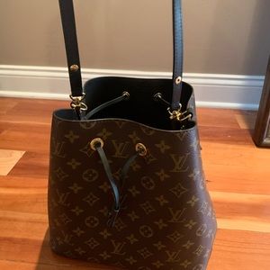 Louis Vuitton NÉONOÉ